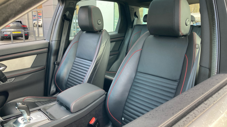 Land Rover Discovery Sport 1.5 P300e R-Dynamic SE 5dr Auto [5 Seat] Station Wagon